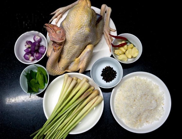 Những nguyên liệu để nấu gà hấp muối thơm ngon